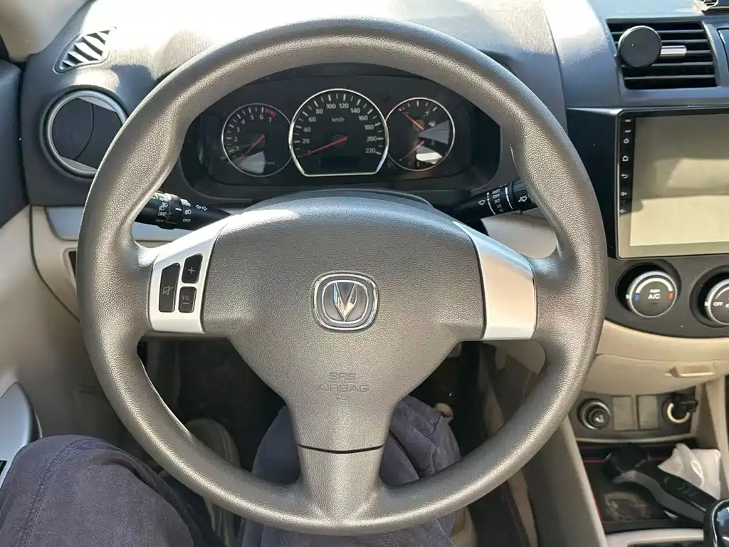 Changan V5 — миниатюра 6