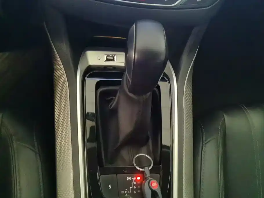 Peugeot 408 — миниатюра 16