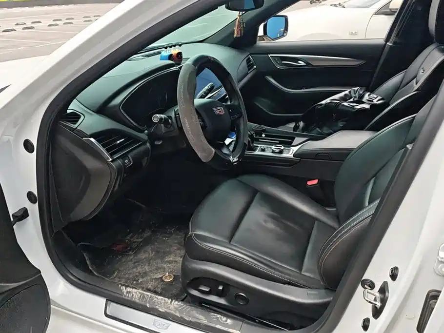 Cadillac CT5 — миниатюра 9