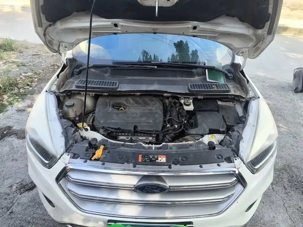 Ford Kuga — миниатюра 21