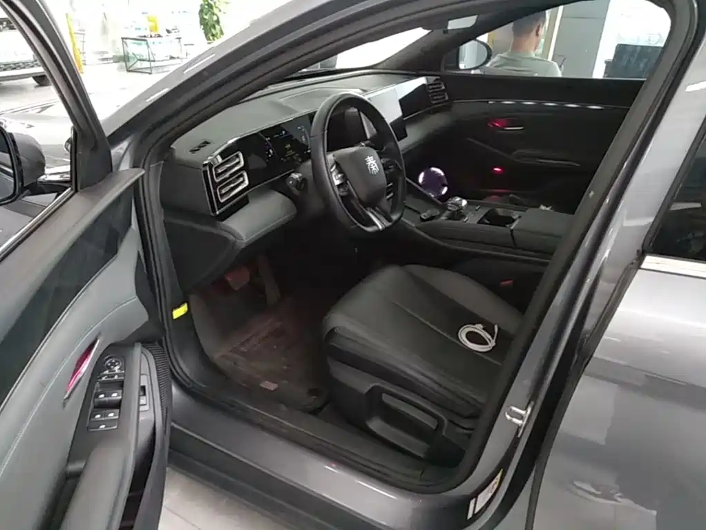 BYD Qin L — миниатюра 16