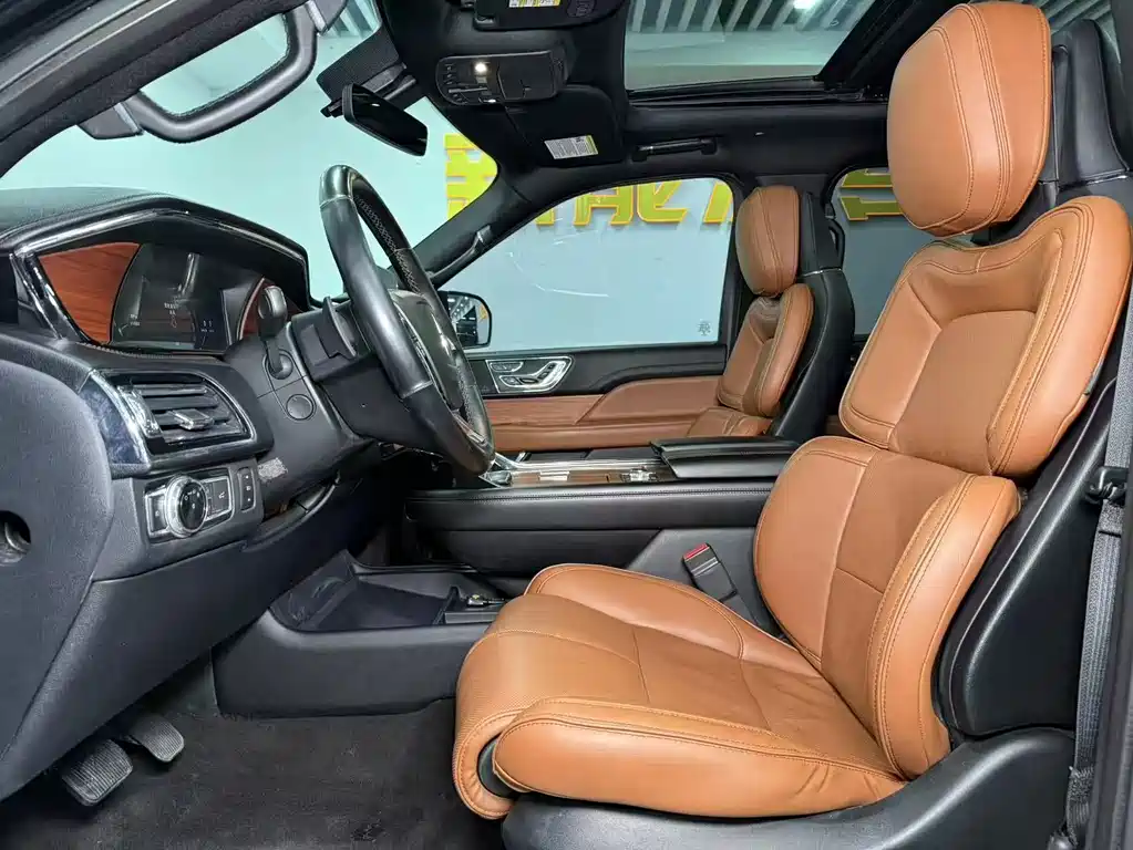 Lincoln Navigator — миниатюра 8
