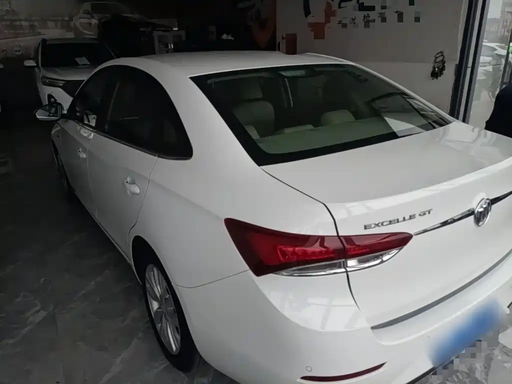 Buick Excelle — миниатюра 5