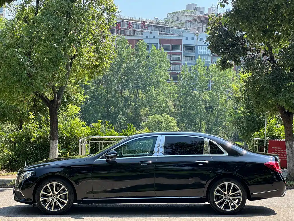 Mercedes-Benz E-Class E 2019 E 300 L Fashion
