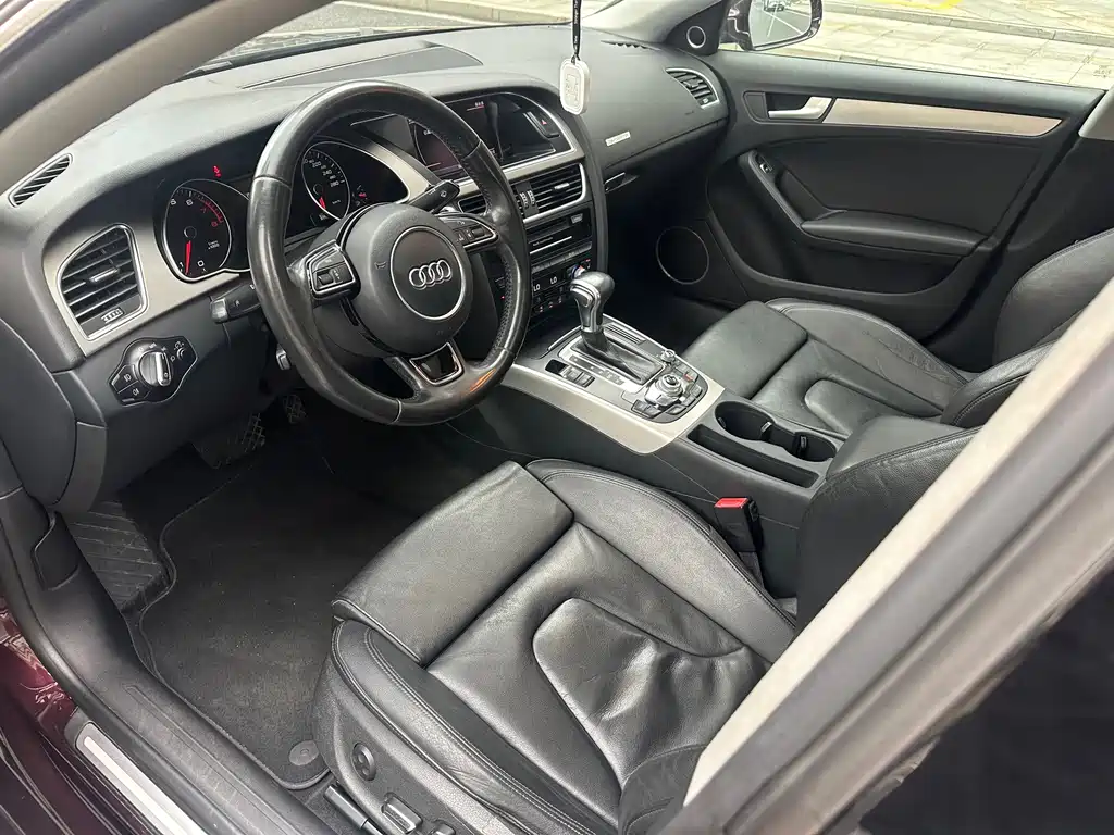 Audi A5 (Import) — миниатюра 2