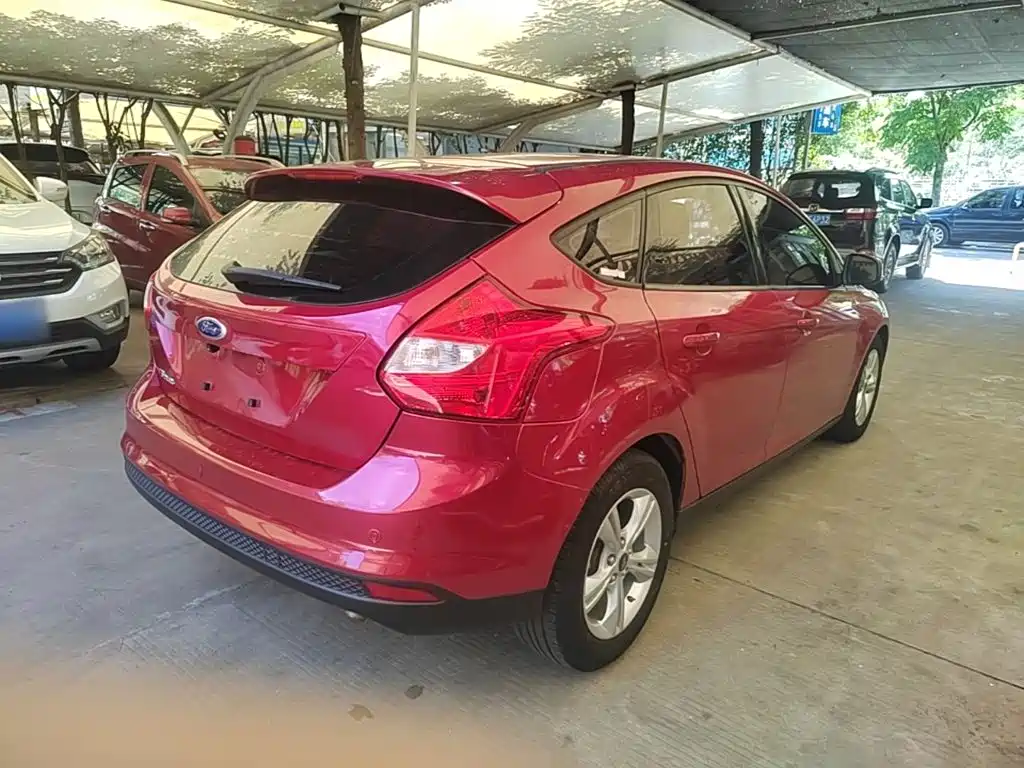 Ford Focus — миниатюра 7