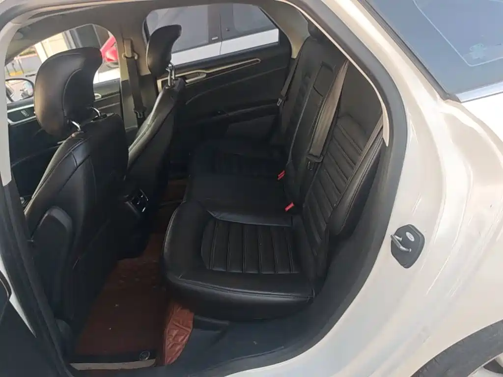 Ford Mondeo — миниатюра 17