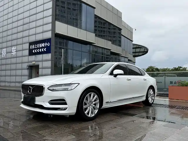 2019 Volvo S90