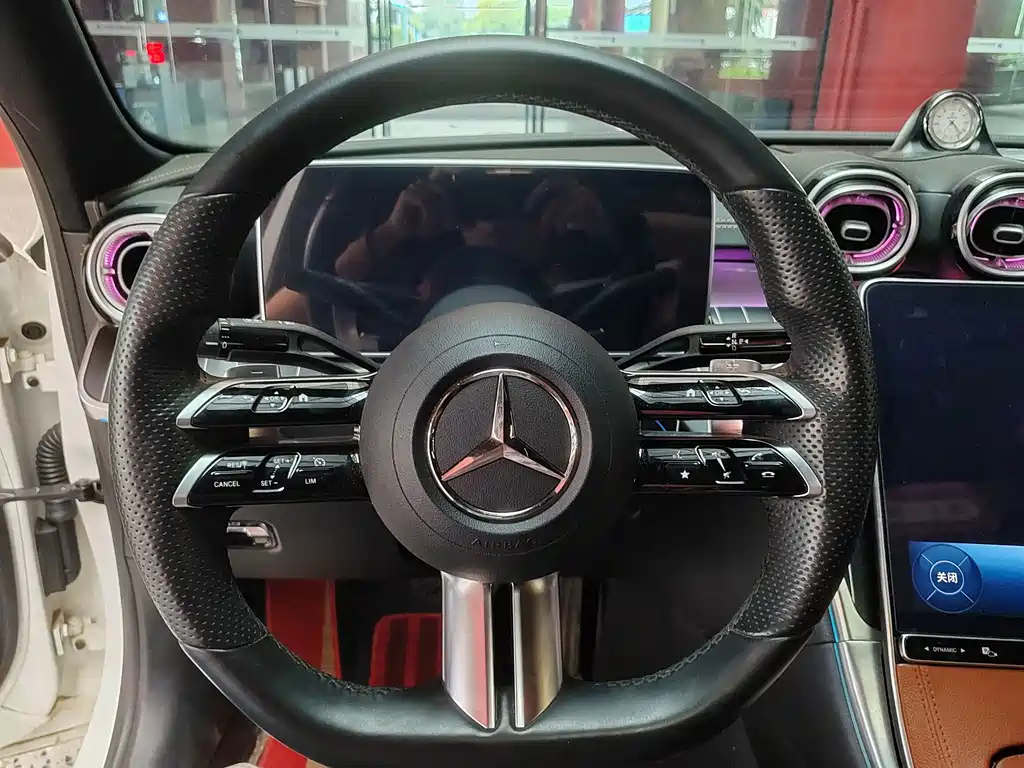 Mercedes-Benz C-Class — миниатюра 10
