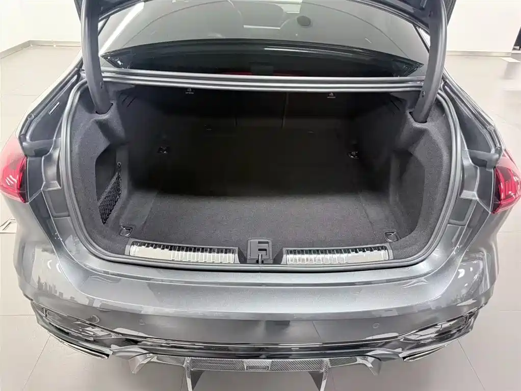 Audi Audi A5L — миниатюра 10