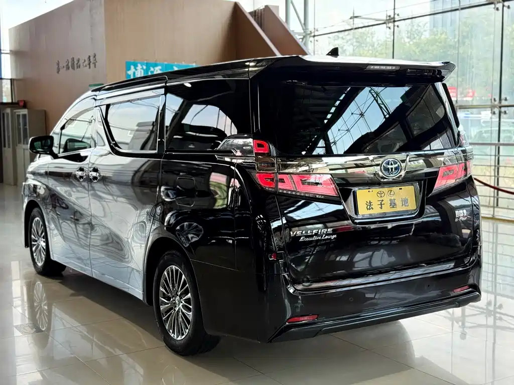 Toyota Vellfire — миниатюра 25