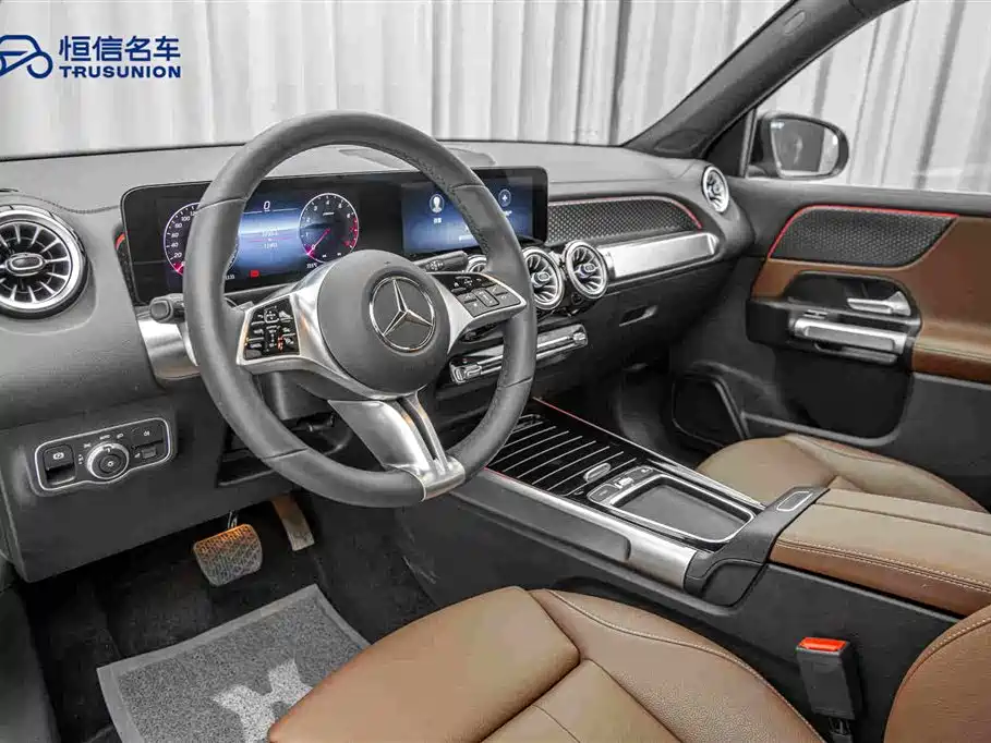 Mercedes-Benz GLB — миниатюра 12