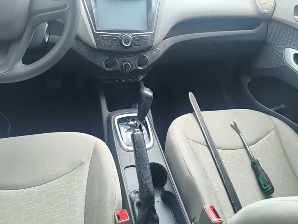 Chevrolet Sail — миниатюра 14
