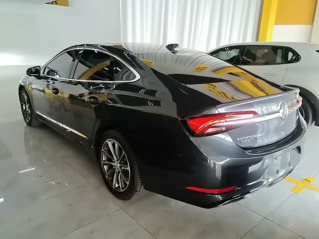 Buick LaCrosse — миниатюра 5