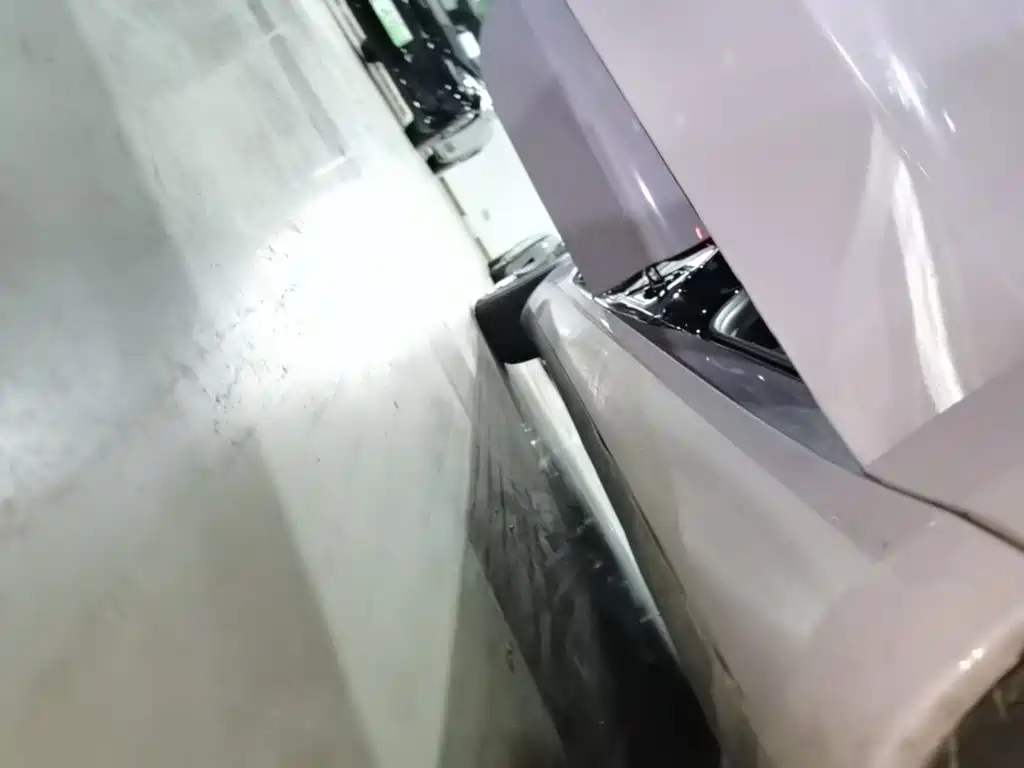 Tesla Model 3 — миниатюра 21