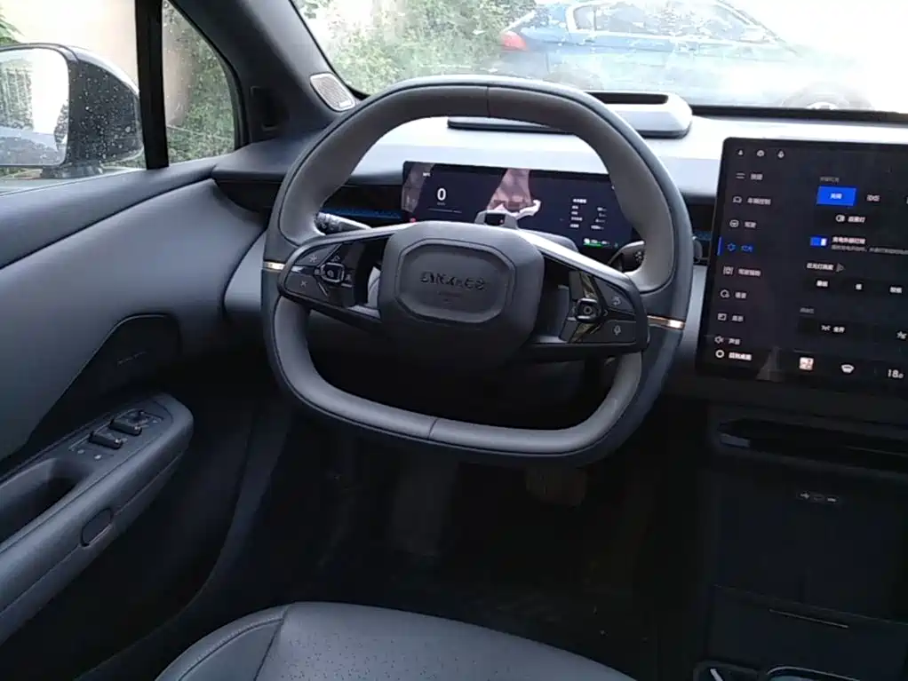 Lynk & Co Z20 — миниатюра 7