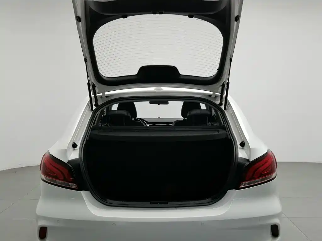 MG MG6 — миниатюра 16