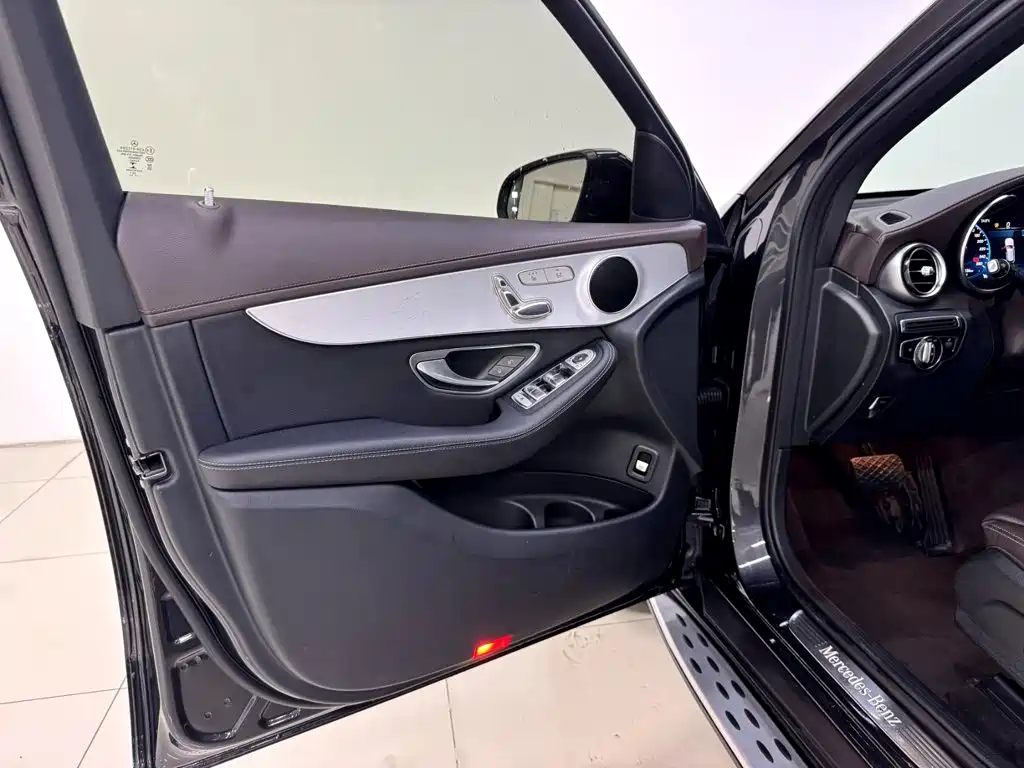 Mercedes-Benz GLC 2022 GLC 260 L 4MATIC