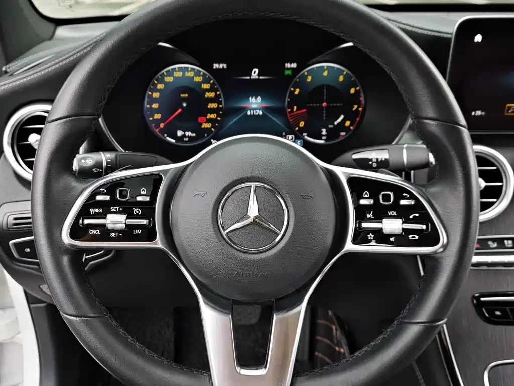 Mercedes-Benz GLC Coupe — миниатюра 8