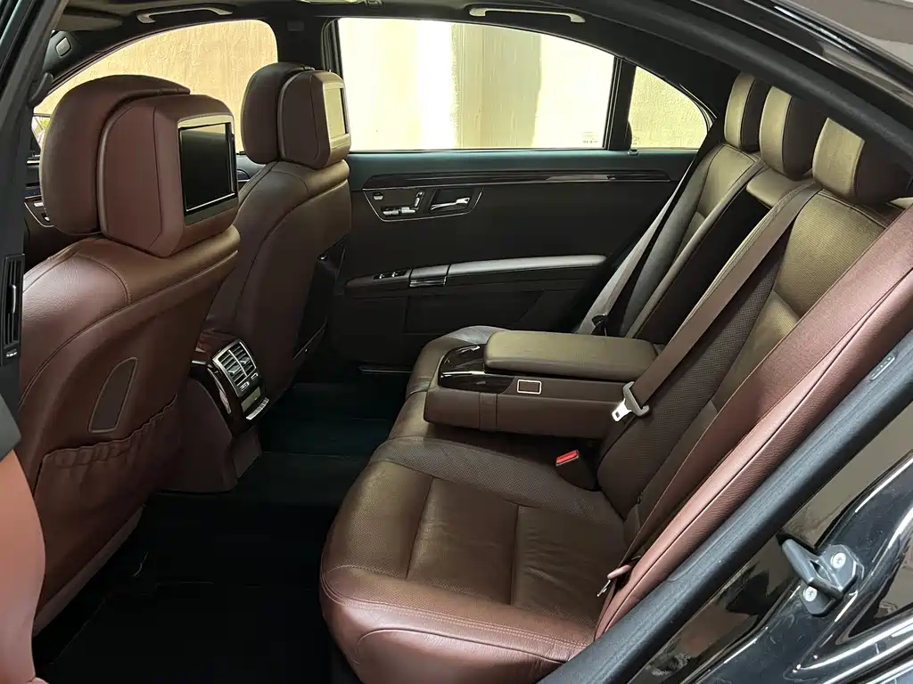 Mercedes-Benz S-Class — миниатюра 9