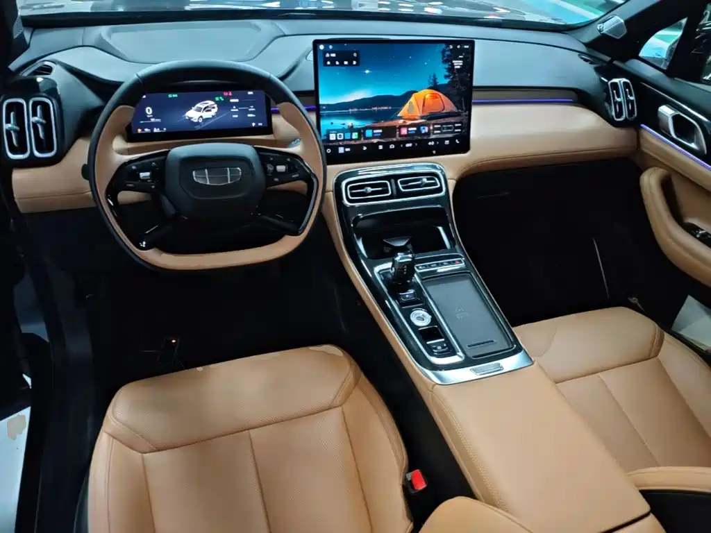 Geely Boyue L — миниатюра 10