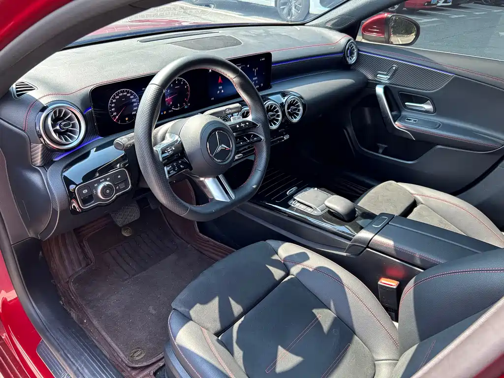 Mercedes-Benz A-Class — миниатюра 8