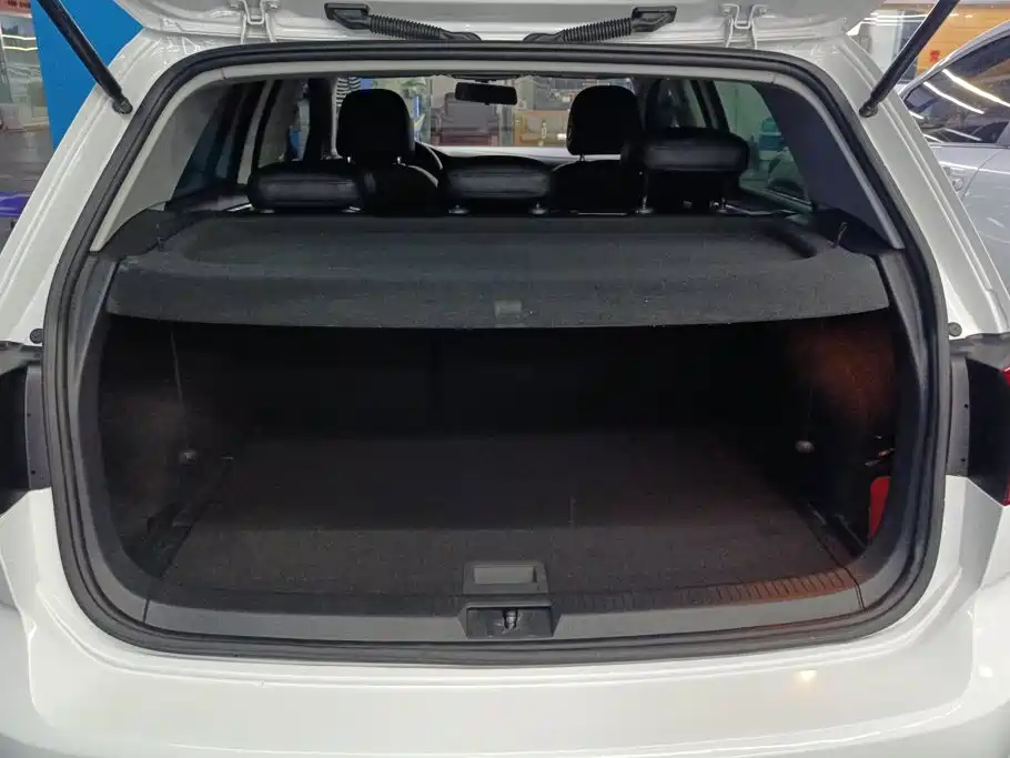Volkswagen Golf — миниатюра 4