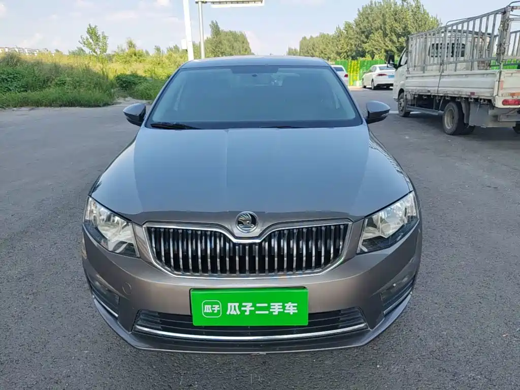 Skoda Octavia — миниатюра 3