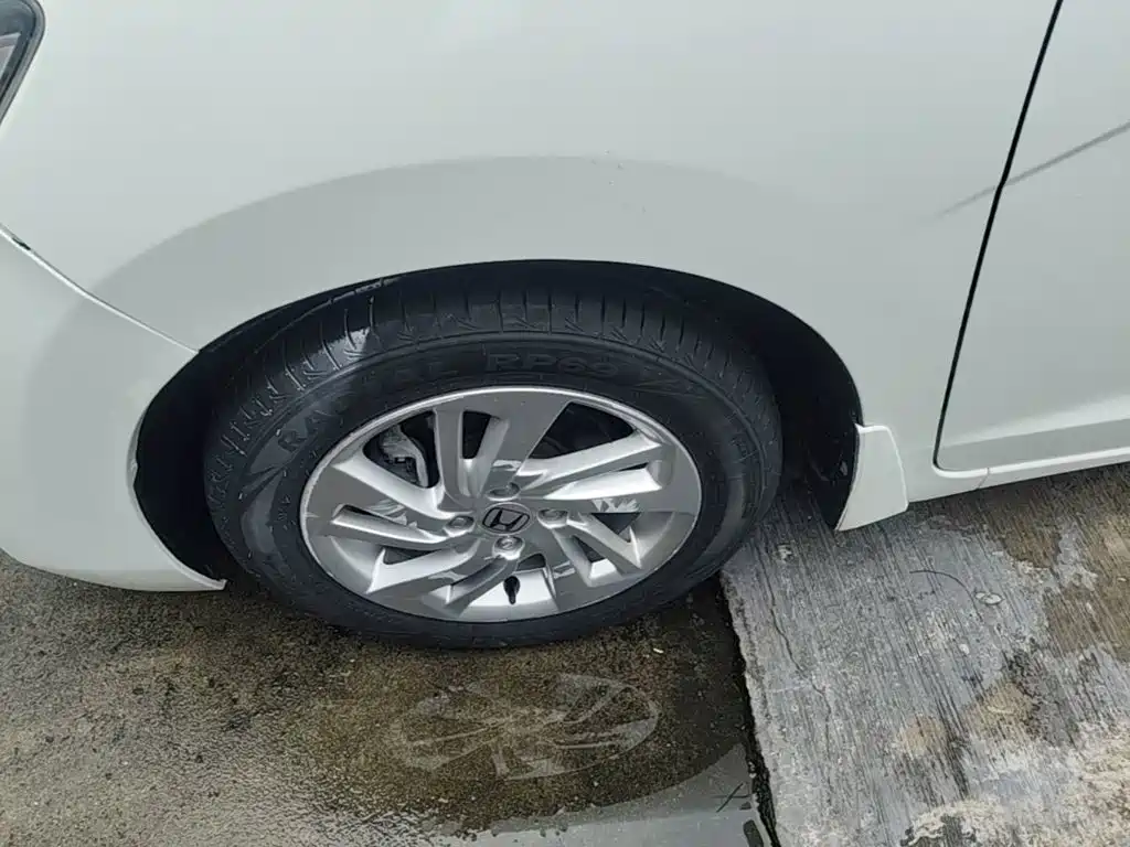 Honda Fit — миниатюра 23