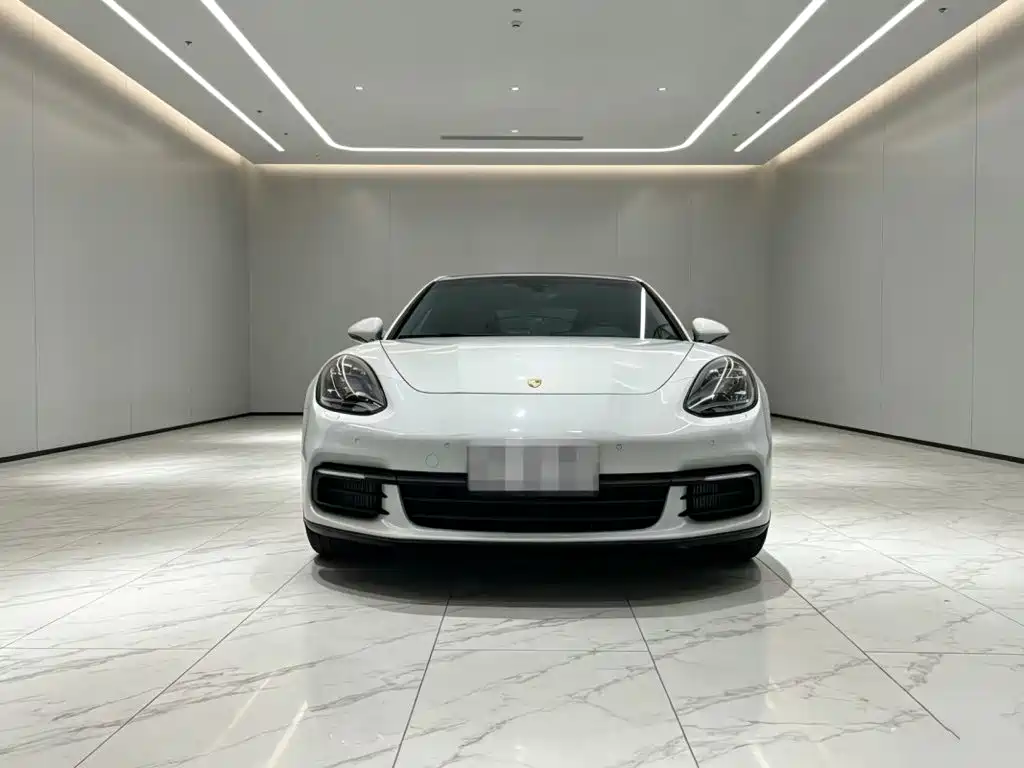 Porsche Panamera — миниатюра 2