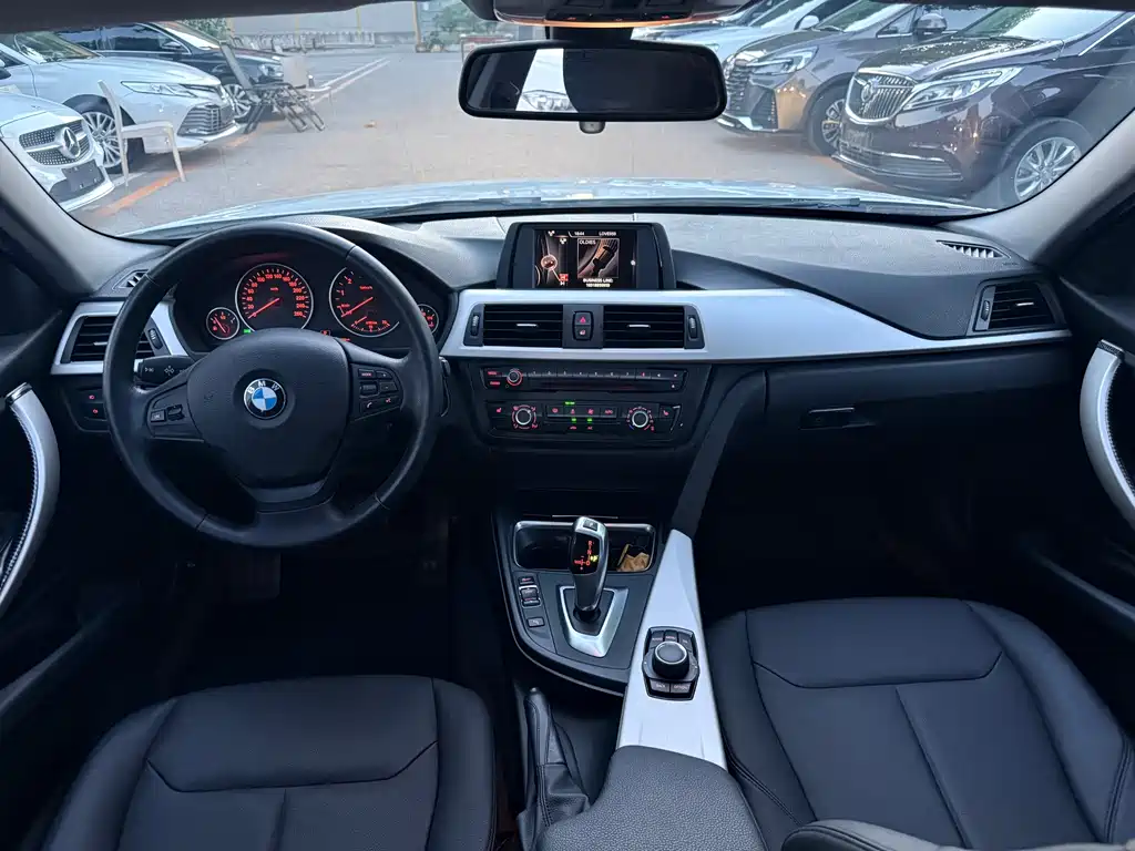 BMW 3 Series — миниатюра 12