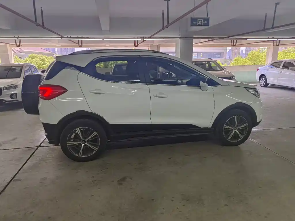 BYD Yuan EV — миниатюра 4