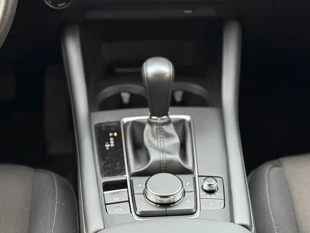 Mazda 3 Axela — миниатюра 19