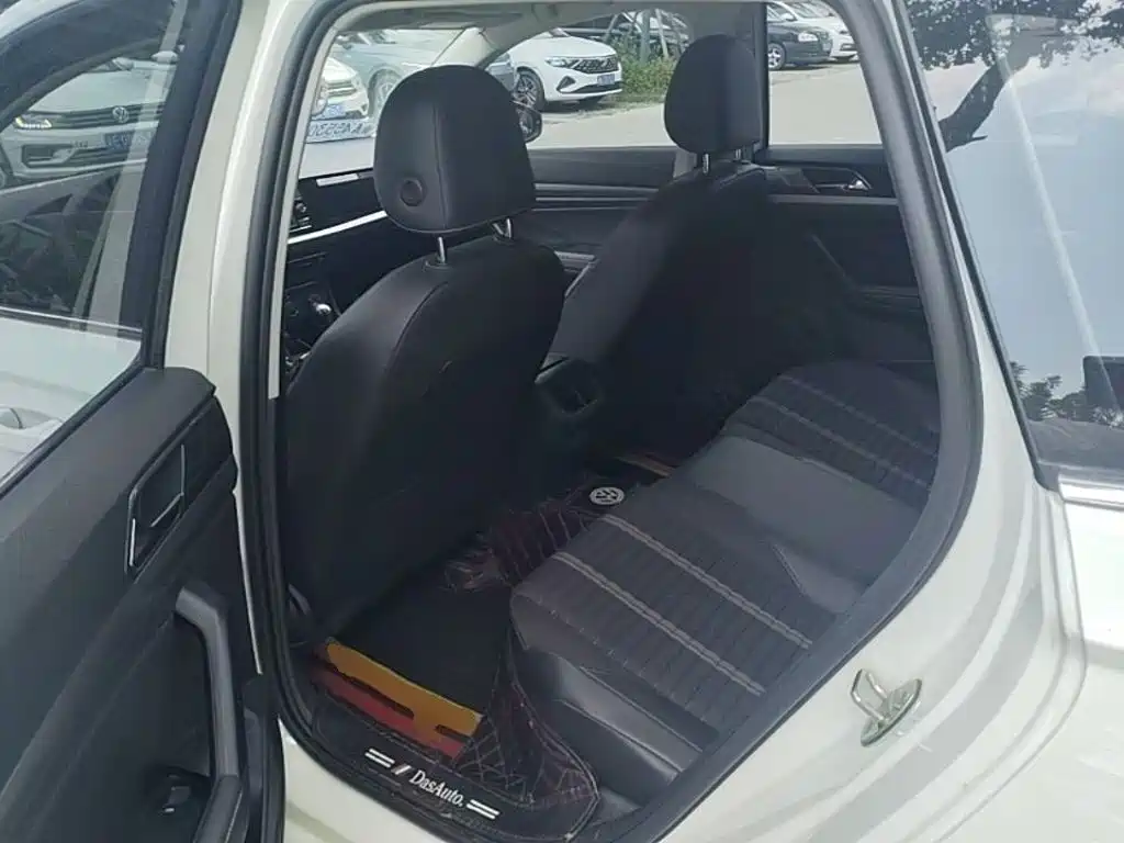 Volkswagen Lavida — миниатюра 24