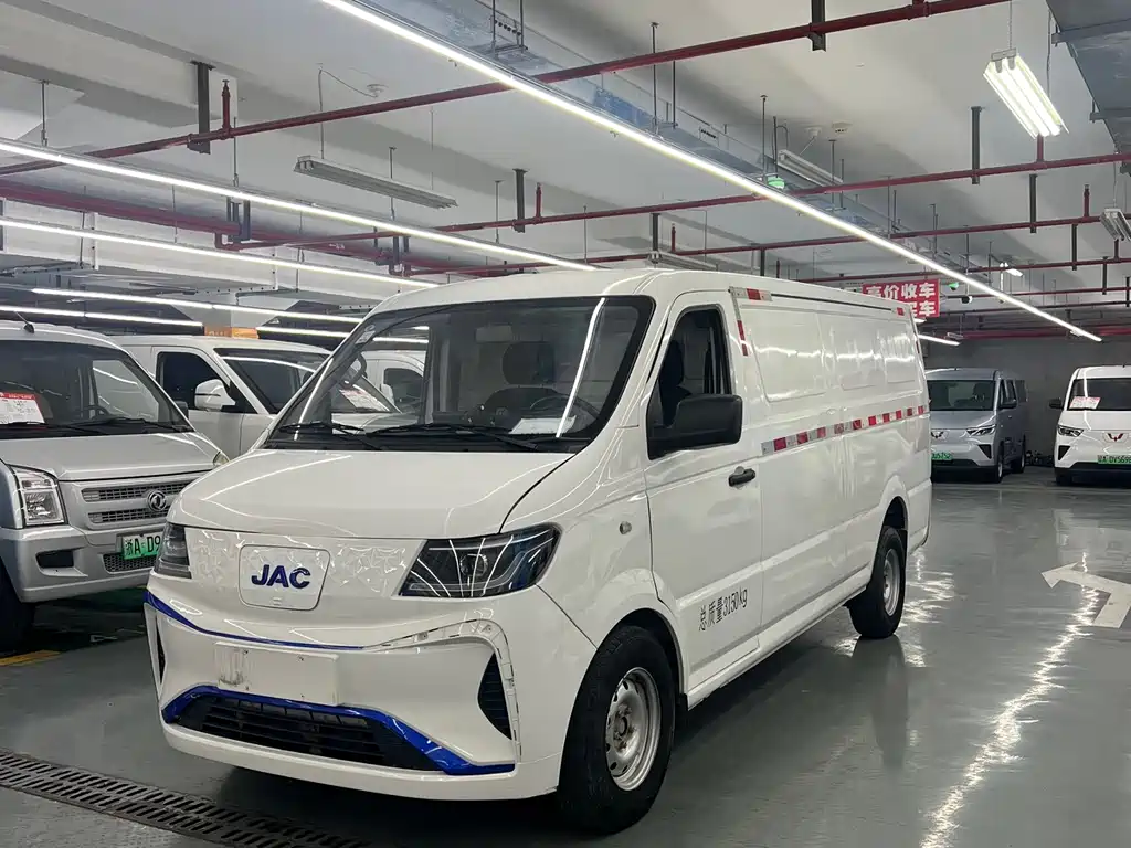 Jac Bluecat 2024