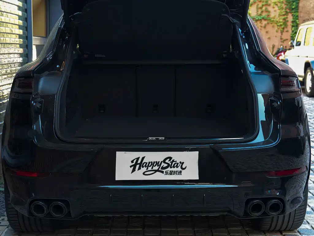 Porsche Cayenne — миниатюра 9