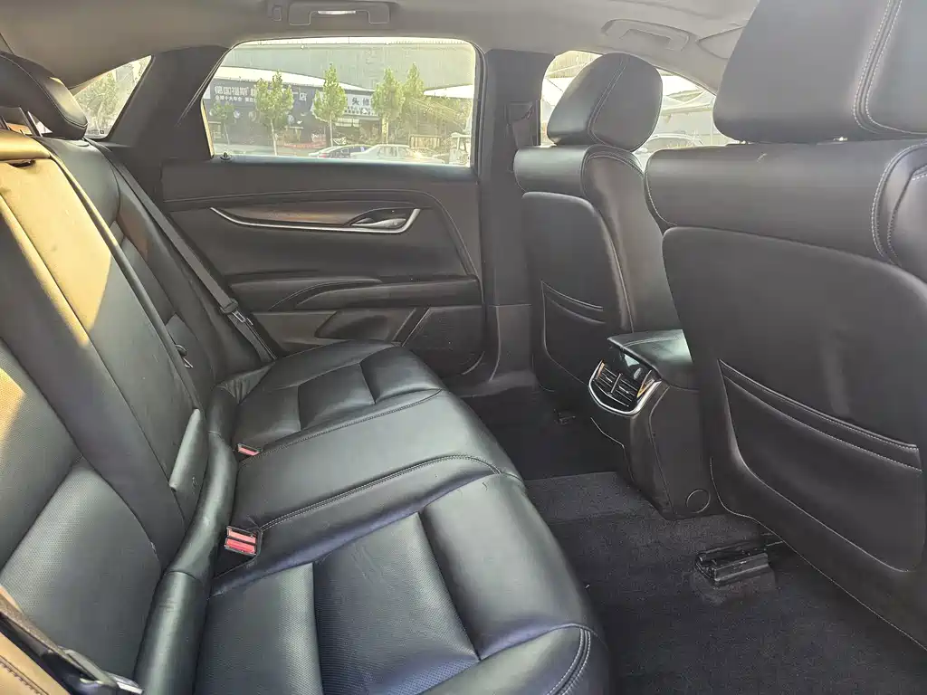 Cadillac XTS — миниатюра 9
