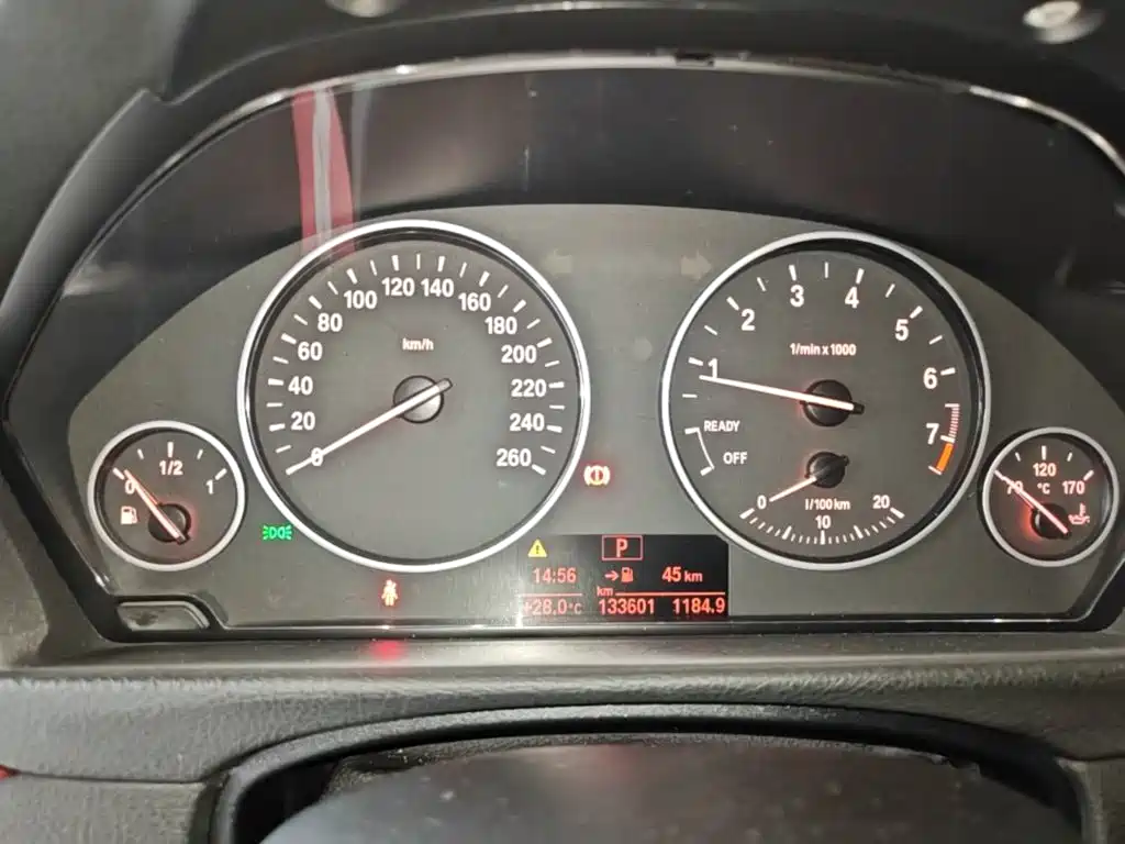 BMW 3 Series — миниатюра 12