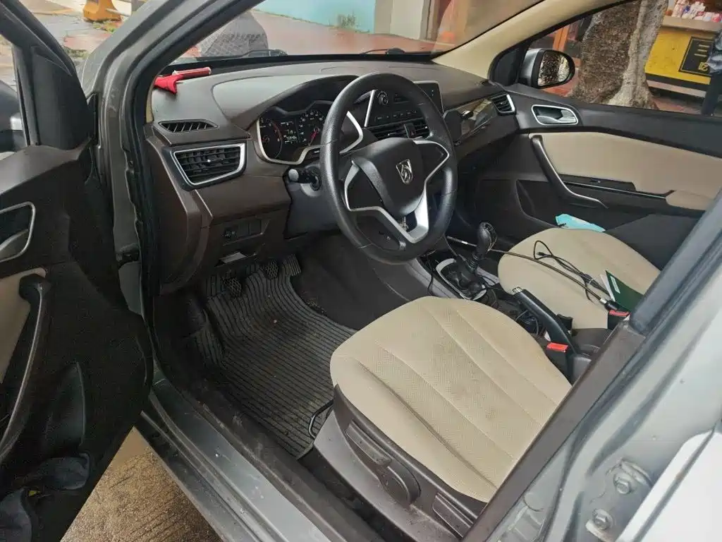 Baojun 310W — миниатюра 14
