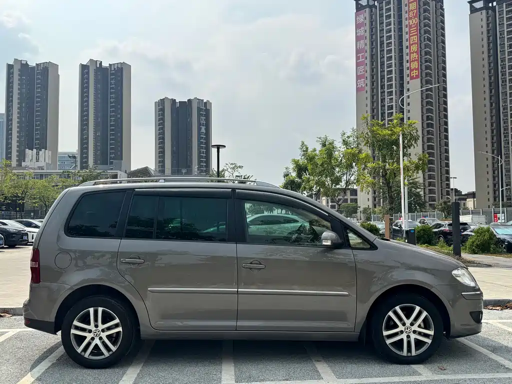 Volkswagen Touran — миниатюра 6