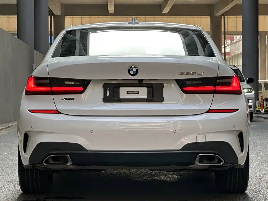 BMW 3 Series — миниатюра 4