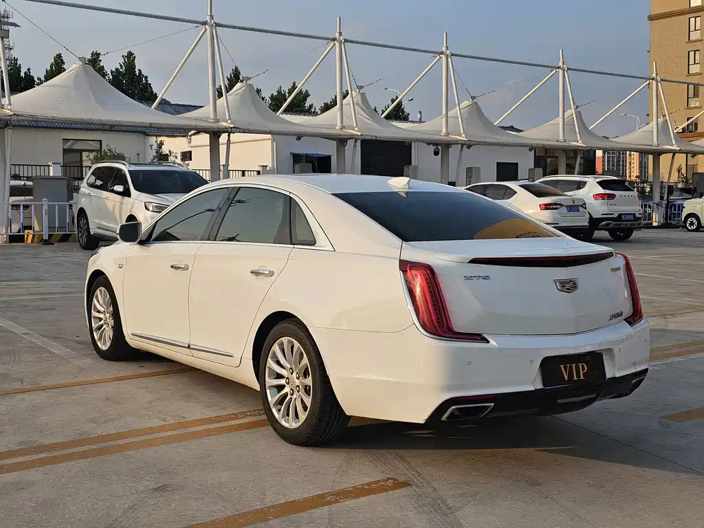 Cadillac XTS — миниатюра 5