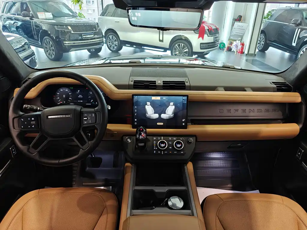 Land Rover Defender — миниатюра 20