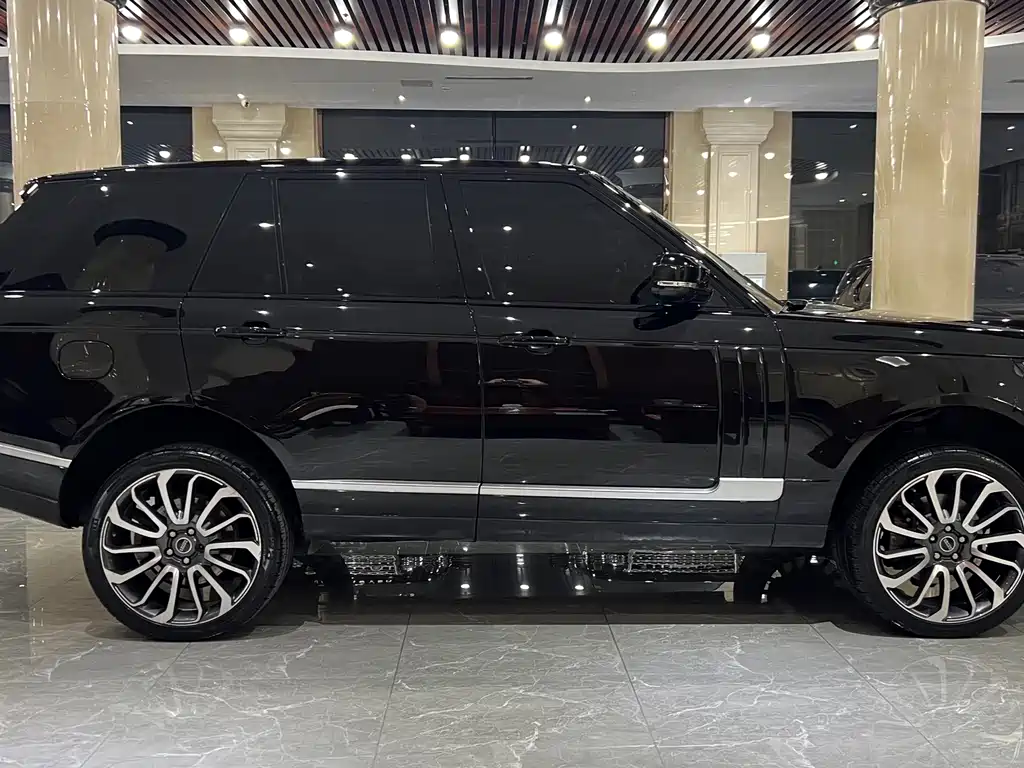 Land Rover Range Rover — миниатюра 8