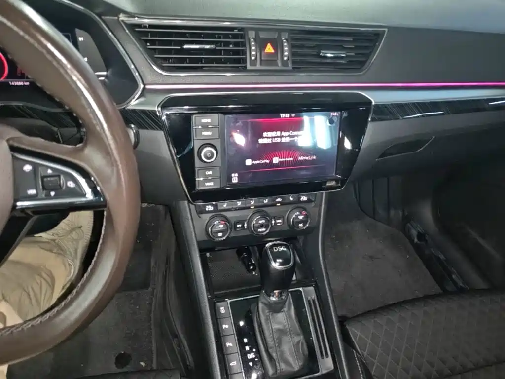 Skoda Superb — миниатюра 13