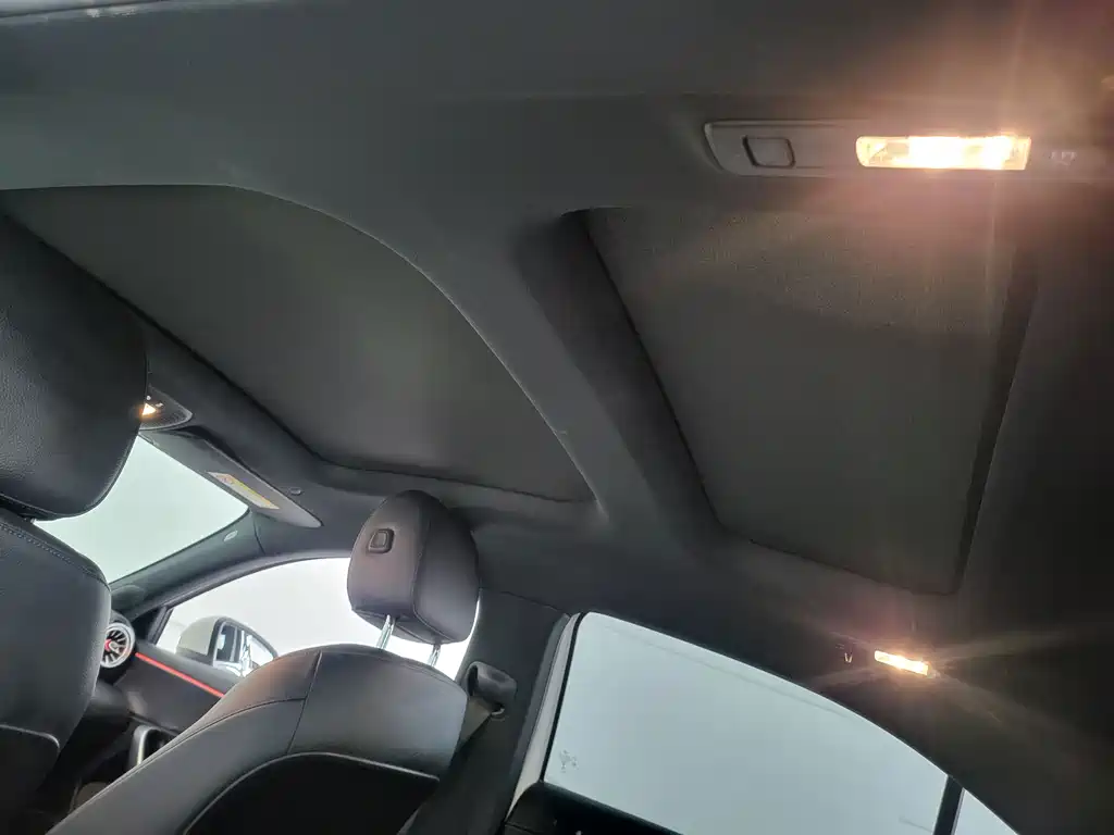 Mercedes-Benz A-Class — миниатюра 5
