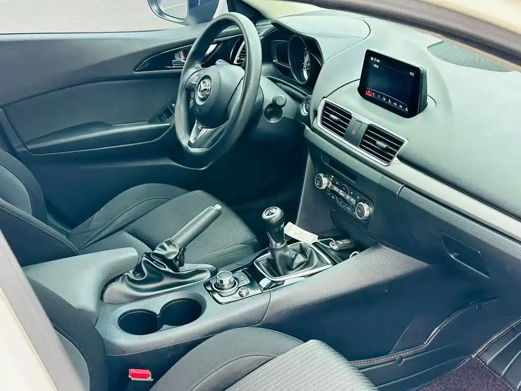 Mazda 3 Axela — миниатюра 4