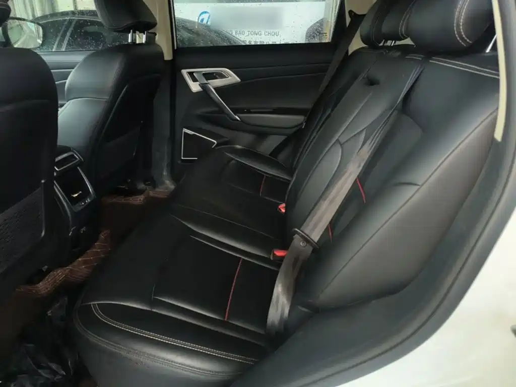 Geely Boyue — миниатюра 17