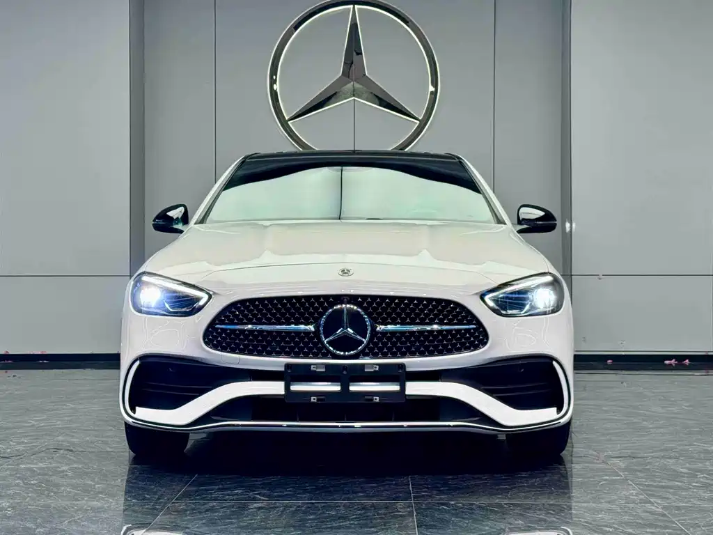 Mercedes-Benz C-Class — миниатюра 2