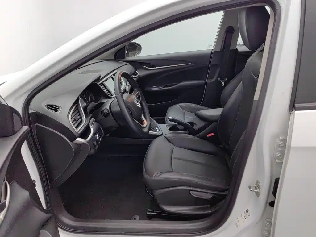 Buick Excelle — миниатюра 10